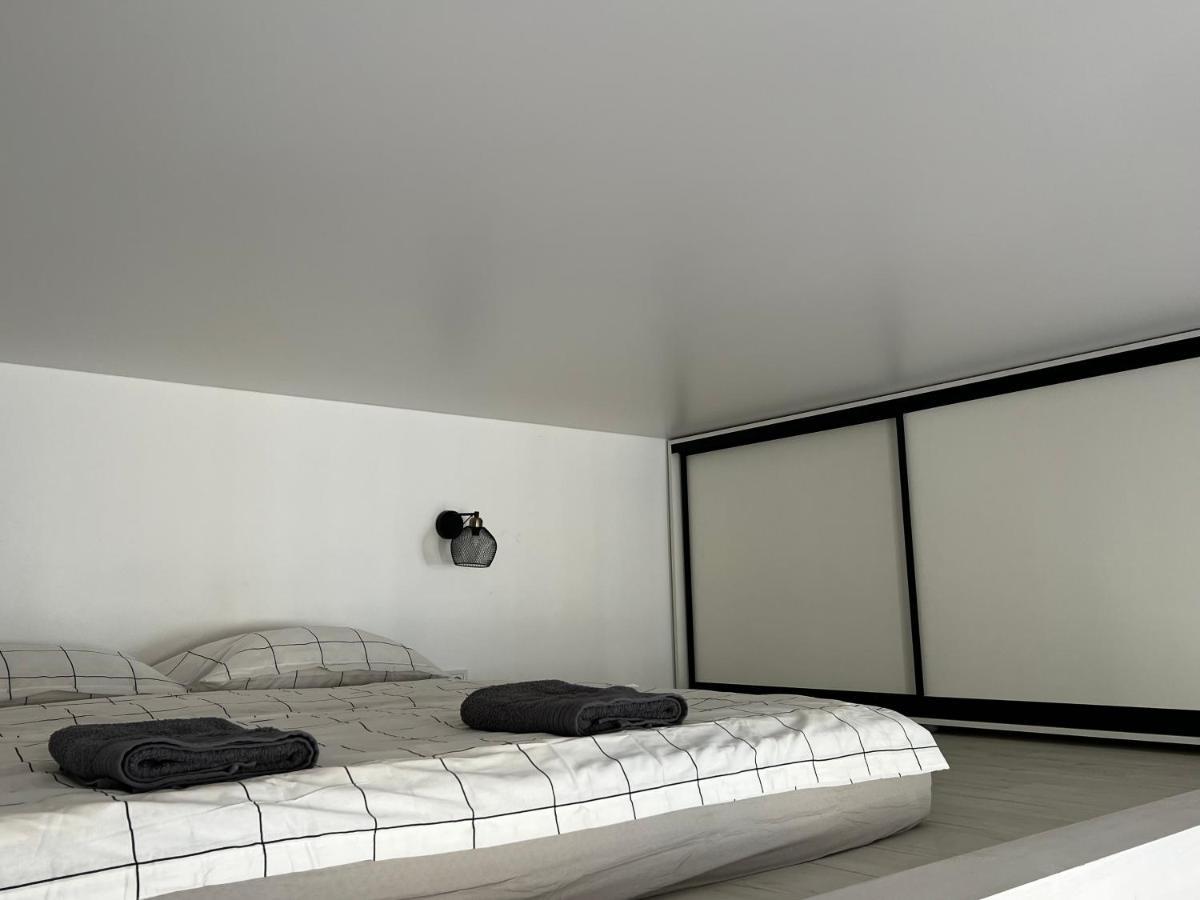 Apartment Lesya Kurbasa Lviv Eksteriør bilde