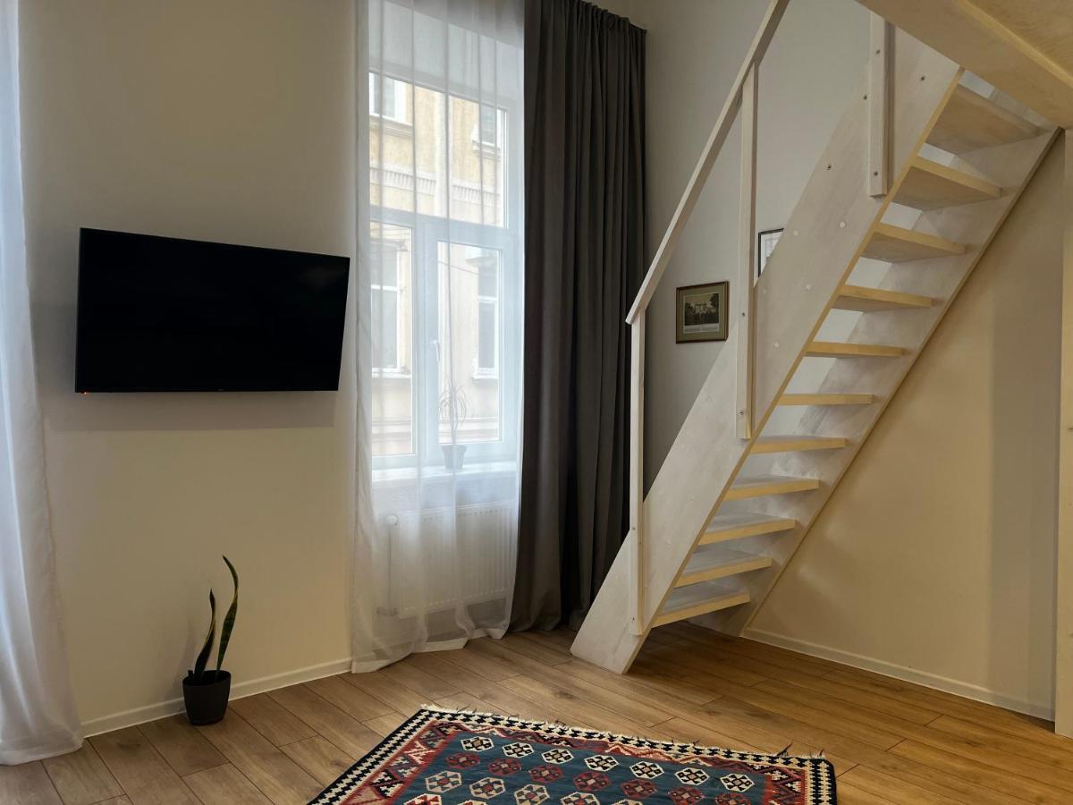 Apartment Lesya Kurbasa Lviv Eksteriør bilde