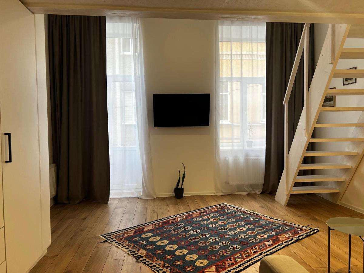 Apartment Lesya Kurbasa Lviv Eksteriør bilde