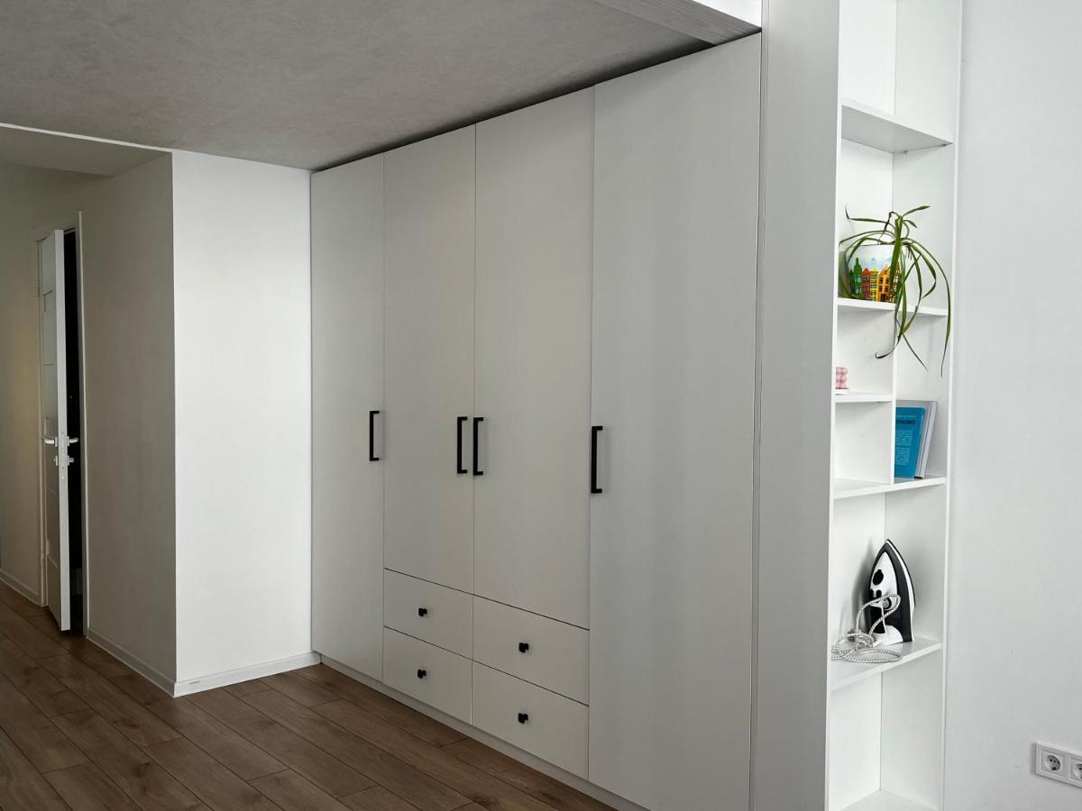 Apartment Lesya Kurbasa Lviv Eksteriør bilde
