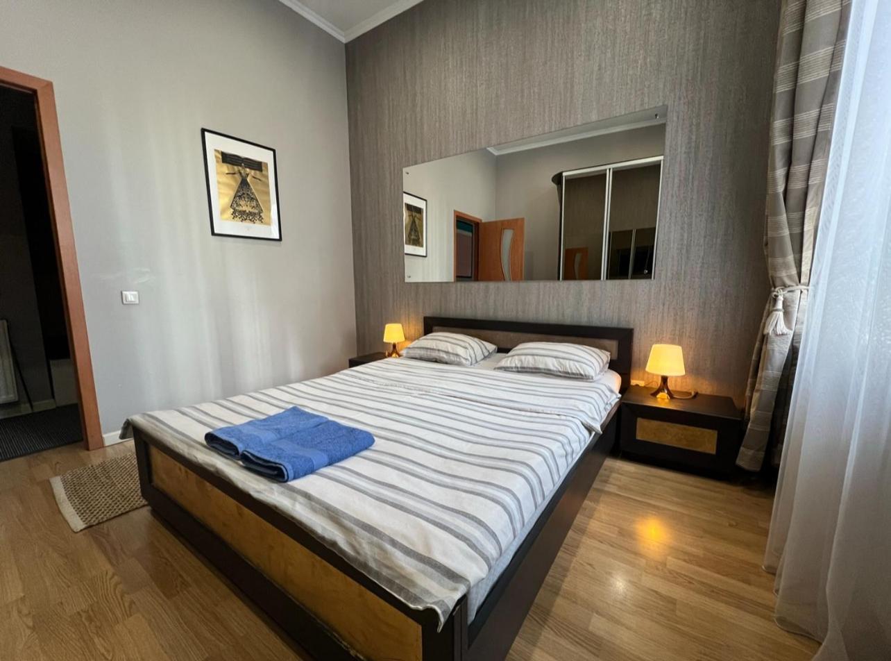 Apartment Lesya Kurbasa Lviv Eksteriør bilde
