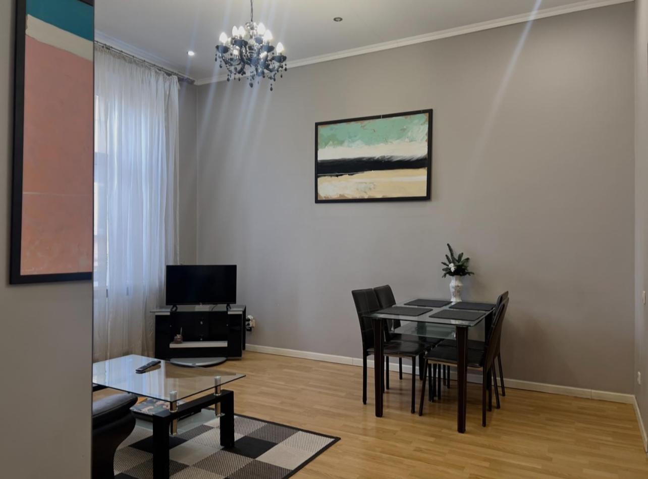 Apartment Lesya Kurbasa Lviv Eksteriør bilde