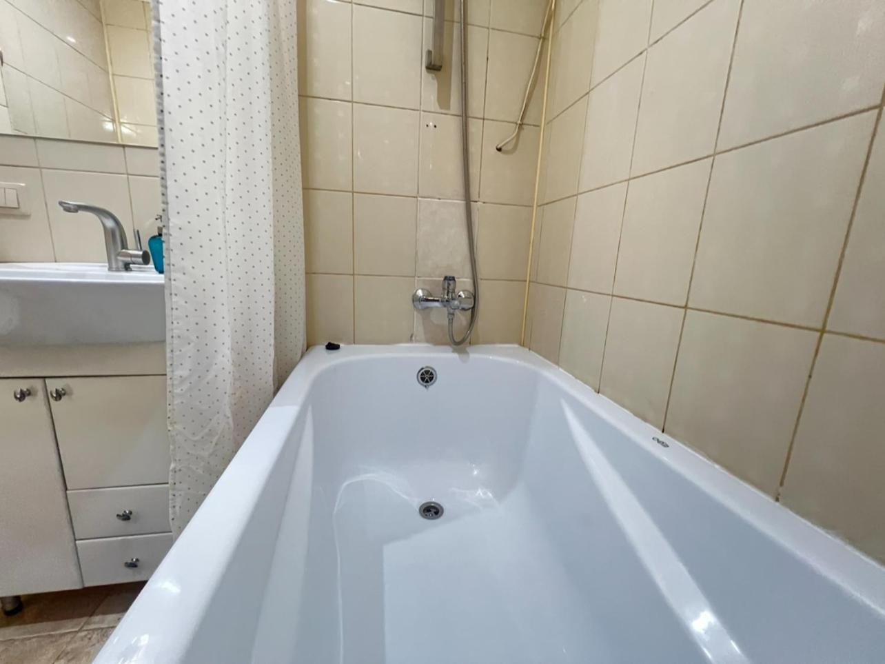 Apartment Lesya Kurbasa Lviv Eksteriør bilde