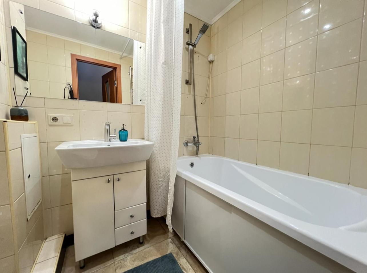 Apartment Lesya Kurbasa Lviv Eksteriør bilde